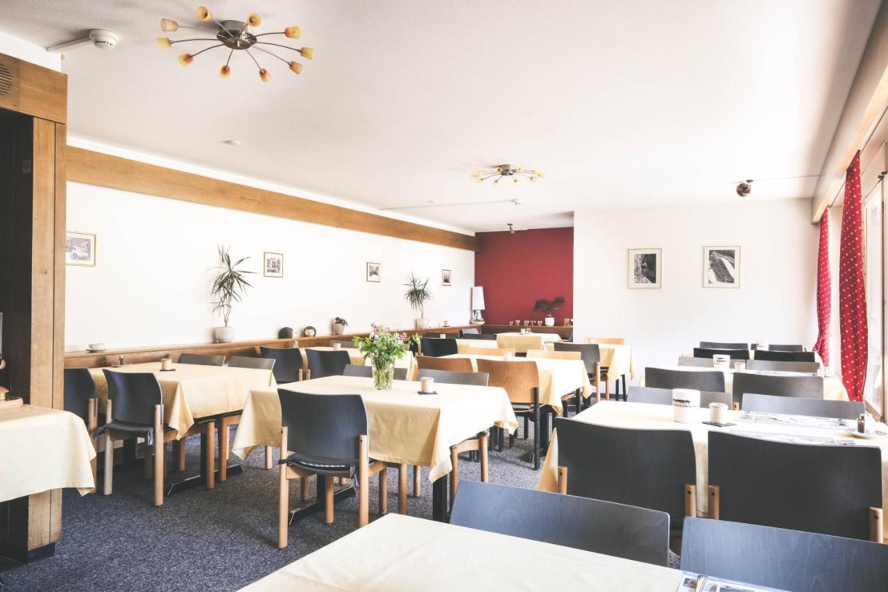 Hotel Alpina Kandersteg Bagian luar foto