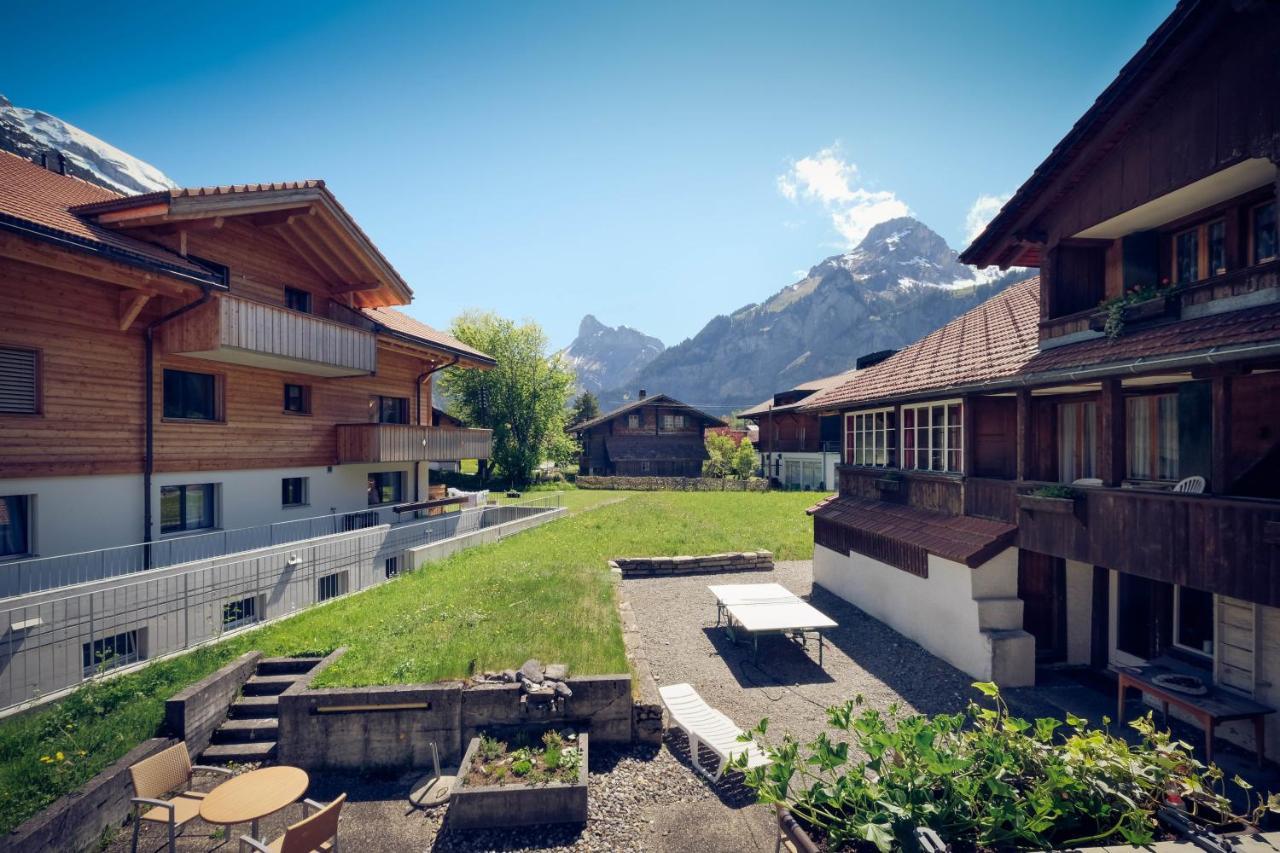 Hotel Alpina Kandersteg Bagian luar foto