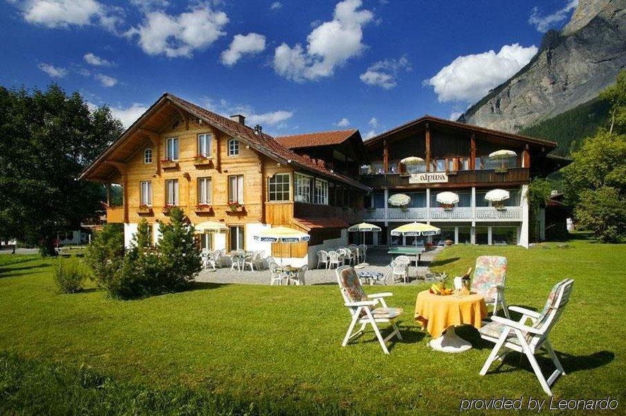 Hotel Alpina Kandersteg Bagian luar foto