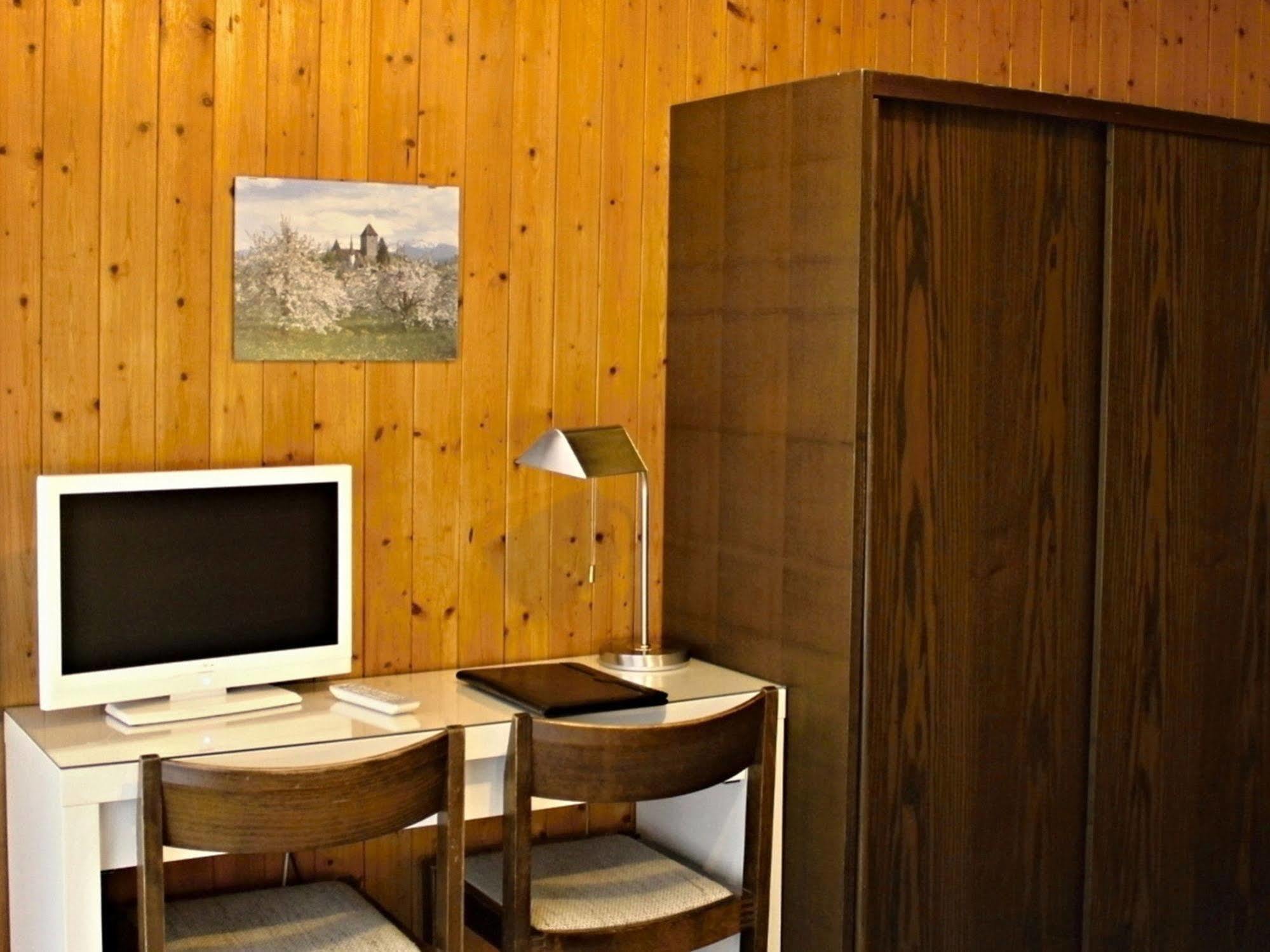 Hotel Alpina Kandersteg Bagian luar foto